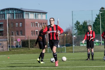 Bild 45 - B-Juniorinnen SG Weststeinburg/Bei - SV Fisia 03 : Ergebnis: 1:2